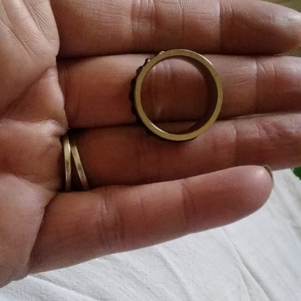 Ring - Picture 2 of 3